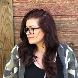 Meet your Posher, Abi